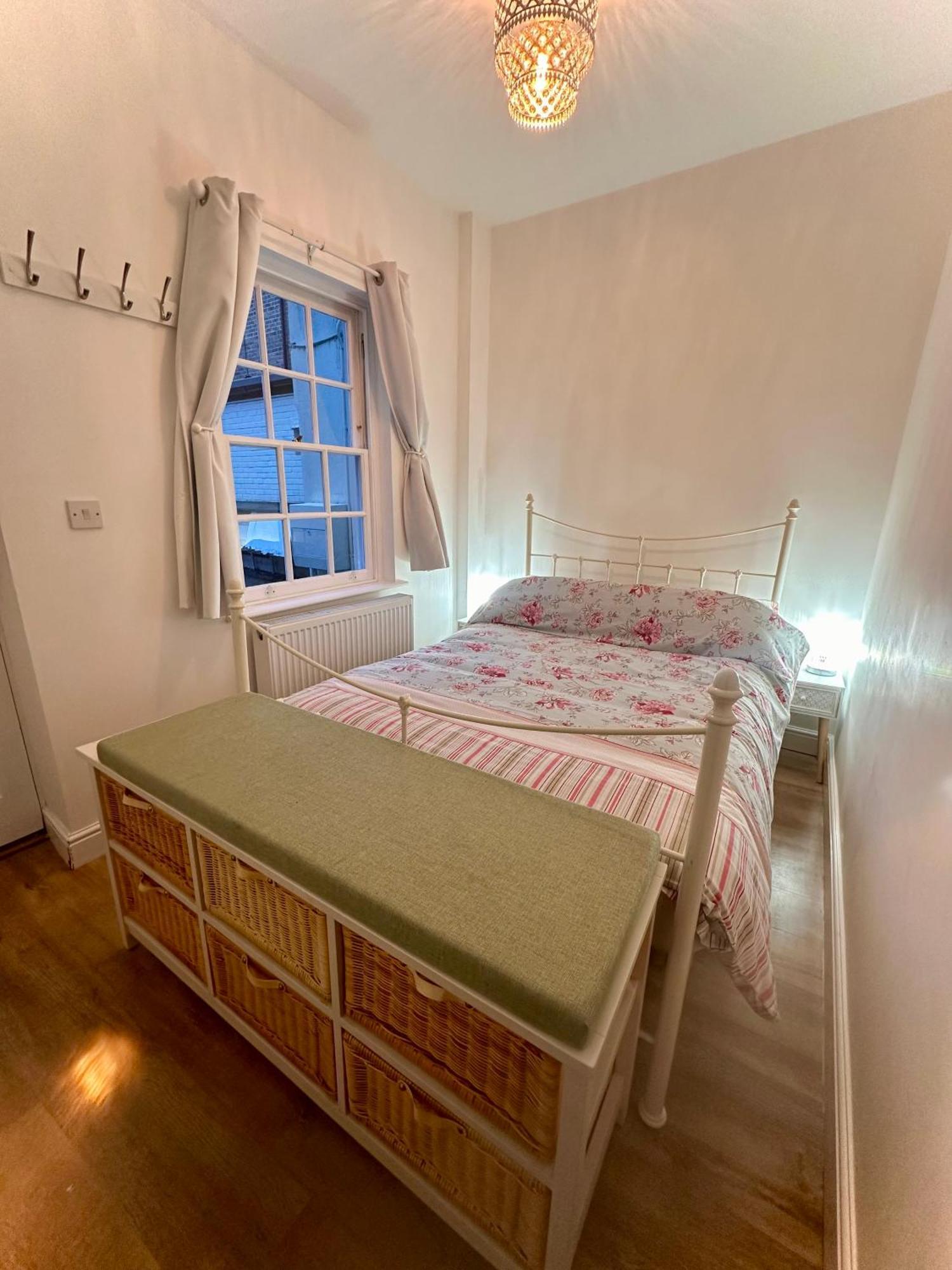 Dorchester Town Centre Entire Apartment Bagian luar foto