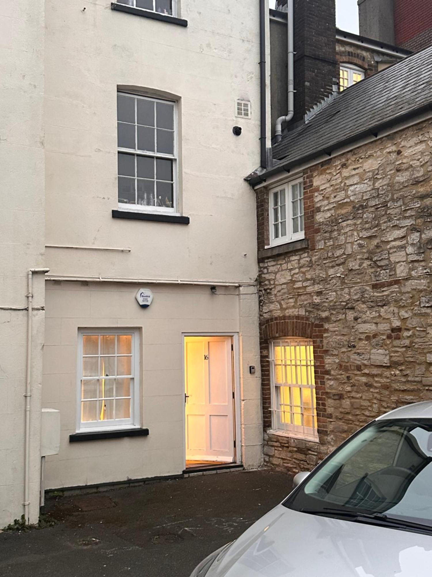 Dorchester Town Centre Entire Apartment Bagian luar foto